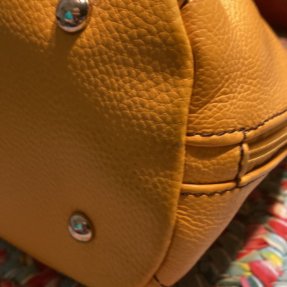 Vintage Mustard ( gold) Leather Handbag - Picture 9 of 11